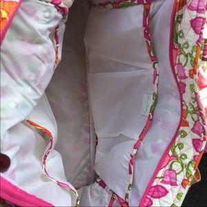 Vera Bradley Bags - Vera Bradley cute and colorful diaper bag ๐ผ Vera Bradley Bags - Vera Bradley cute and colorful diaper bag ๐ผ